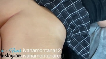 Telt fősulis cicus jókedvűen lefekszik a buja tanítóval Thumb