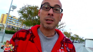 Kívánnivaló nyurga cicus bedőlt a kamu ügynöknek és rendesen meghágták Thumb