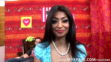 Szúrós pinájú spanyol tini leányzó popsin baszva Thumb