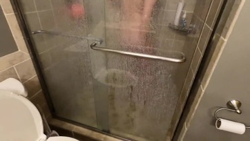 Nimfó apa megszemléli a mostohalányát meztelenül, aztán rendesen megdugja Thumb