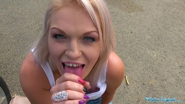 Tini lányka zsozsóért kufircol Thumb