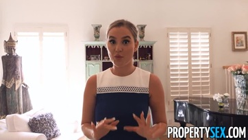 Kívánnivaló szöszike ingatlanközvetítő leányzó a sikeres üzlet után szétnyitotta a lábait Thumb