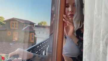 Bájos szőkehajú csaj érzelmes furulyázása és kemény hancúrozása Thumb