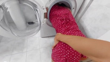 A süsü nevelő muterom ismételten beragadt a mosógépbe, úgyhogy alaposan szétdugtam Thumb