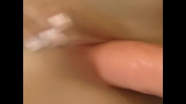 Pajkos magyar péklányok nyalakodnak Thumb