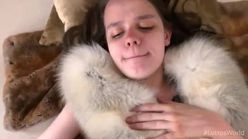 Gyönyörű kiskeblű tini cicus kihagyta az iskolát hogy non-stop kufircoljon a csávójával Thumb