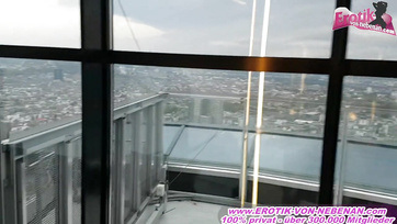 Nagycsöcsű fritz tini cicus a klotyón csüccsen a férje pélójára Thumb