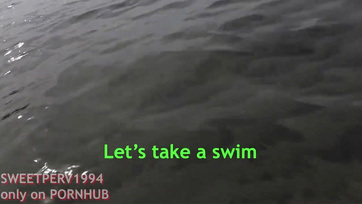 Tini cica kiveri a buja pasinak a parton Thumb