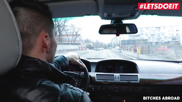 Rongyosra kúrta a csábító magyar leány szőrtelen puniját Thumb