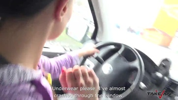 Magyar csaj az utcán felcsípve és a furgonban vadul megbaszarintva és arcocskán lövellve Thumb