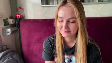 Egy kis szövegelés után meg is keféltem ezt a szexi milf hölgyeményt a sihuhun Thumb