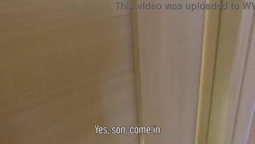 Megpöcköltem a gyönyörű mostoha anyukámat és úgy begerjedt hogy bele is lőhettem a puncusába Thumb