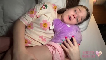 Kanos mostoha bátyus leszedte a húgija naciját és bemártotta a pinácskájába a jó nagy fütyijét Thumb