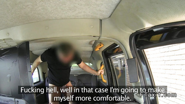 Felültette a jókora pélójára az édi magyar származású bigét a kamu taxi hátsó ülésén Thumb