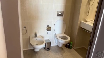 Belebújtam a vadító mostoha anyucim bugyogójába majd beletüzeltem a kis zamatos pinájába Thumb