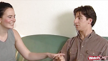 Elcsípett a nejem mialatt pont a barátnője szájacskájába geciztem Thumb