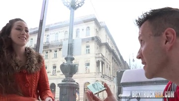 Becsalogatták a kedves magyar tini bigét a teherautóba és megbaszták a megborotvált punciját Thumb