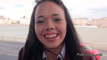 Egy sexy barna magyar születésű leányzó akit gond nélkül rávettek egy kis pénzzel a huncutkodásra Thumb