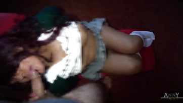 Kihagyta a sulit a kis szemérmetlen fiatal csaj hogy nonstop a hapsijával kufircolhasson Thumb