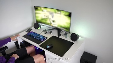 Alaposan megdugta és teletöltötte a kiéhezett mostohaanyja puncuskáját miután elcsípte maszturbálás közben Thumb