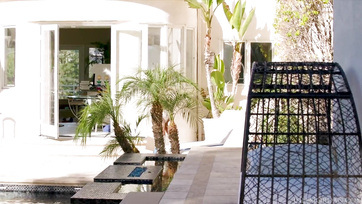 Egy kis franciáztatás után már mehetett is a dús keblű tini cicus popsijába a lompos Thumb