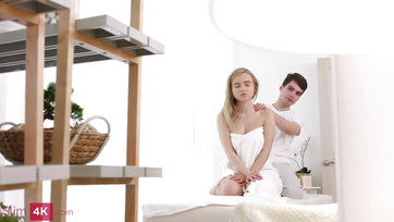 Bejött a szöszke kiscsajnak a dögönyözés de az még inkább hogy meg is farkalták Thumb