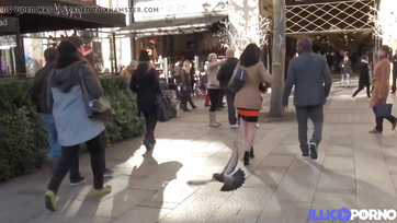 Hazaballagott a kívánatos sztyuárdesz bula a nagyfaszú sráccal egy óriásit enyelegni Thumb