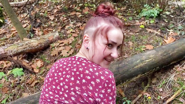 Fotózásnak gerjedt a dolog de aztán becsúszott a fallosz a vörös hajú fruska puncijába Thumb