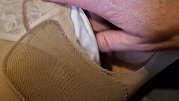 Szétcincálta a nimfomán luvnyája harisnyanadrágját és beverte neki a megduzzadt lomposát Thumb