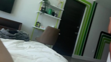 Bemerevedett a szerszámom a mostoha anyum csodaszép melleitől és hála istennek megfarkalhattam Thumb