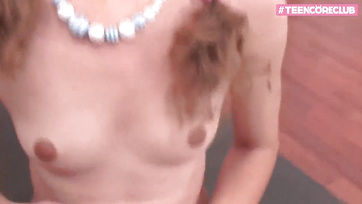 Keményen hátsóba lett hágva a 18 éves fetishiszta spiné Thumb