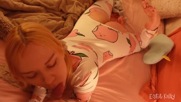 A pajzán mostoha nővérkém anál dugóval a nyílásában várta hogy bemártsam az ürítőjébe Thumb