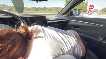 Félreálltunk az autóval hogy lecucliztassam az életerős dákómat a bohó asszonykámmal Thumb