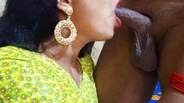 Különb-Féle pozitúrában megdugta az begyes iráni sunácska szaftos likát Thumb