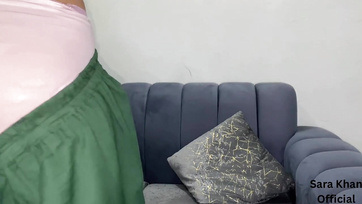 Úgy döntöttem, hogy lefekszem a kanom legjobb barátjával, amiért felszarvazott engem Thumb