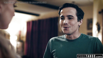 A délceg fiatal srácnak sikerült bejutnia a böszme faszával a hatalmas mellű mostohaanyukája lucskos lyukacskájába Thumb